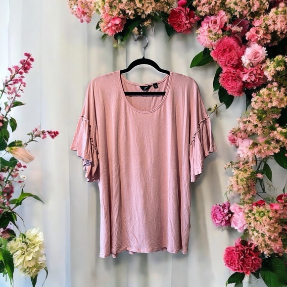 GNW Light Pink T-Shirt - Picture 3 of 10